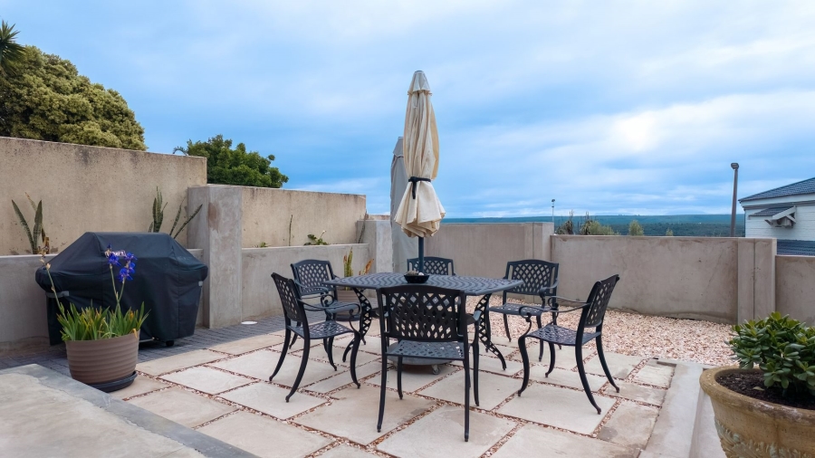 4 Bedroom Property for Sale in Stilbaai Wes Western Cape